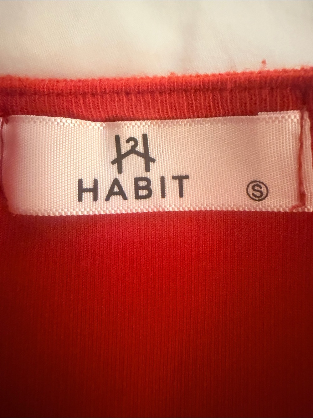 Habit Ruffle-Sleeve Scoop Neck Tank in Red EUC - Picture 5 of 6